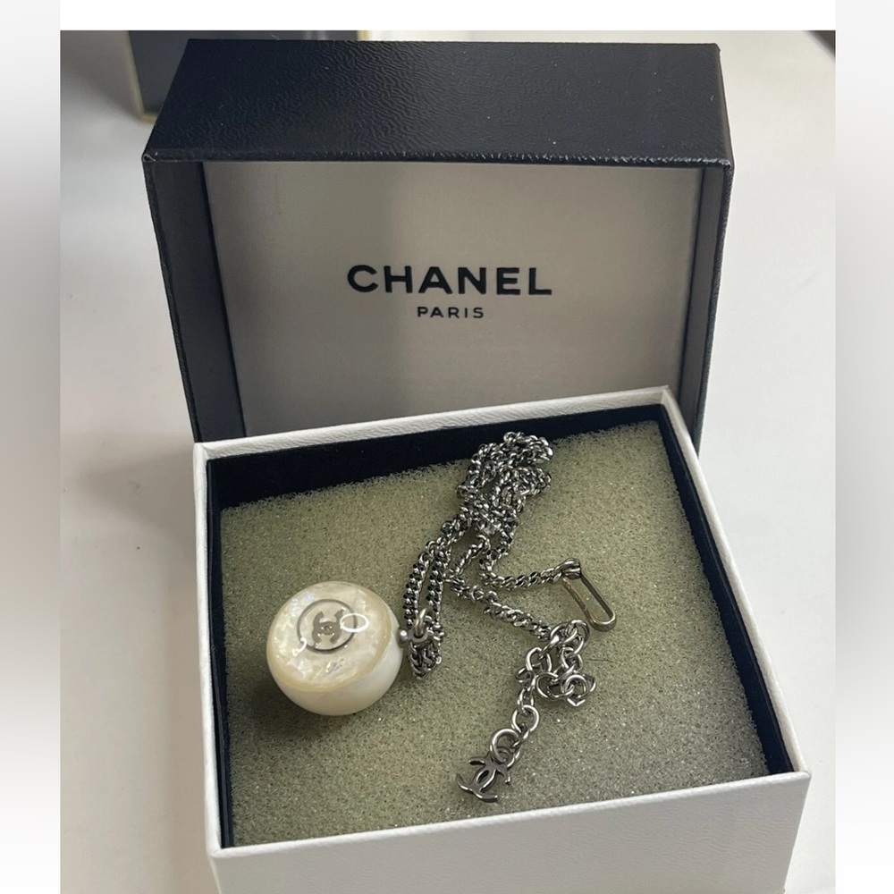 CHANEL Two-Tone Pendant Necklace - Picture 8 of 9